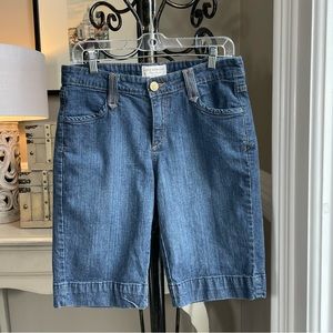 Levi Strauss Signature Bermuda Jean Shorts Womens 8 Blue Denim Walking Casual